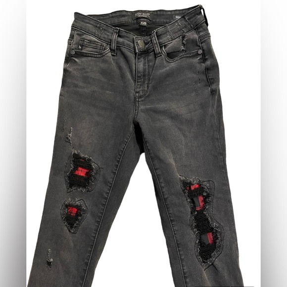 Judy Blue Skinny Jeans distressed Size 1/25 Buffalo Plaid Cuffs And Patches - Picture 2 of 8